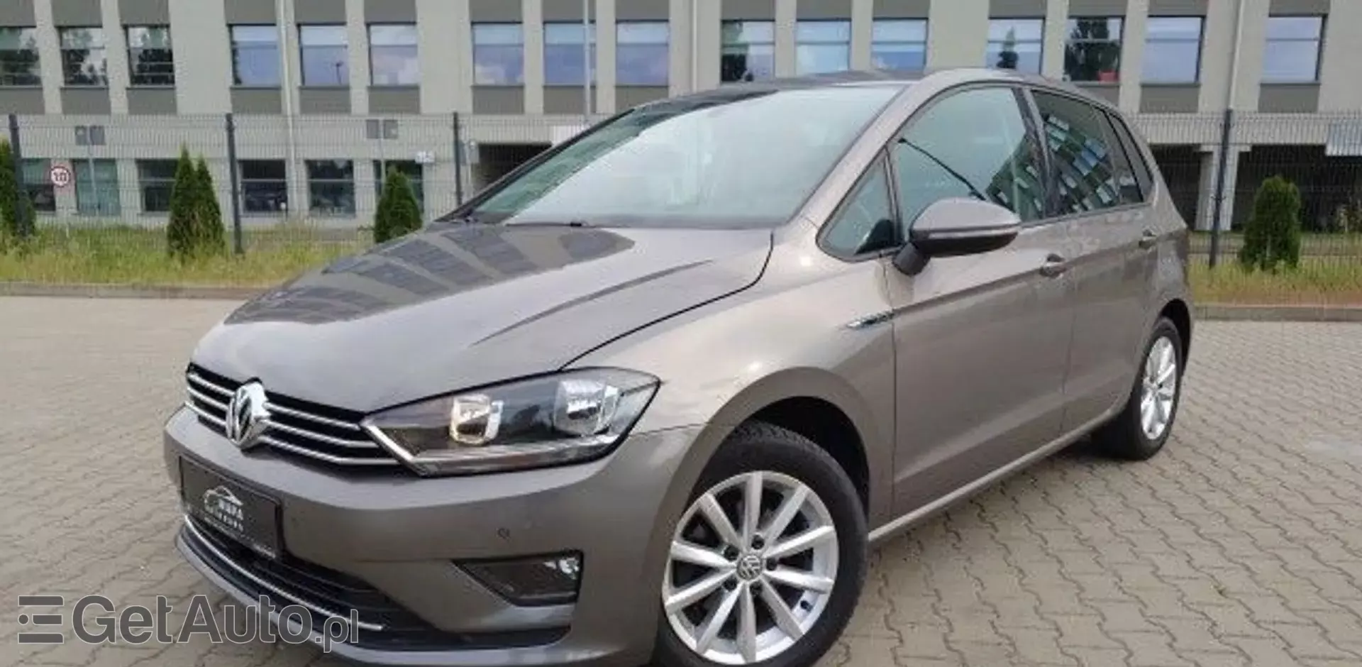 VOLKSWAGEN Golf Sportsvan 