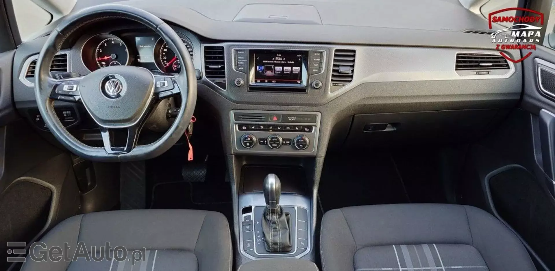 VOLKSWAGEN Golf Sportsvan 