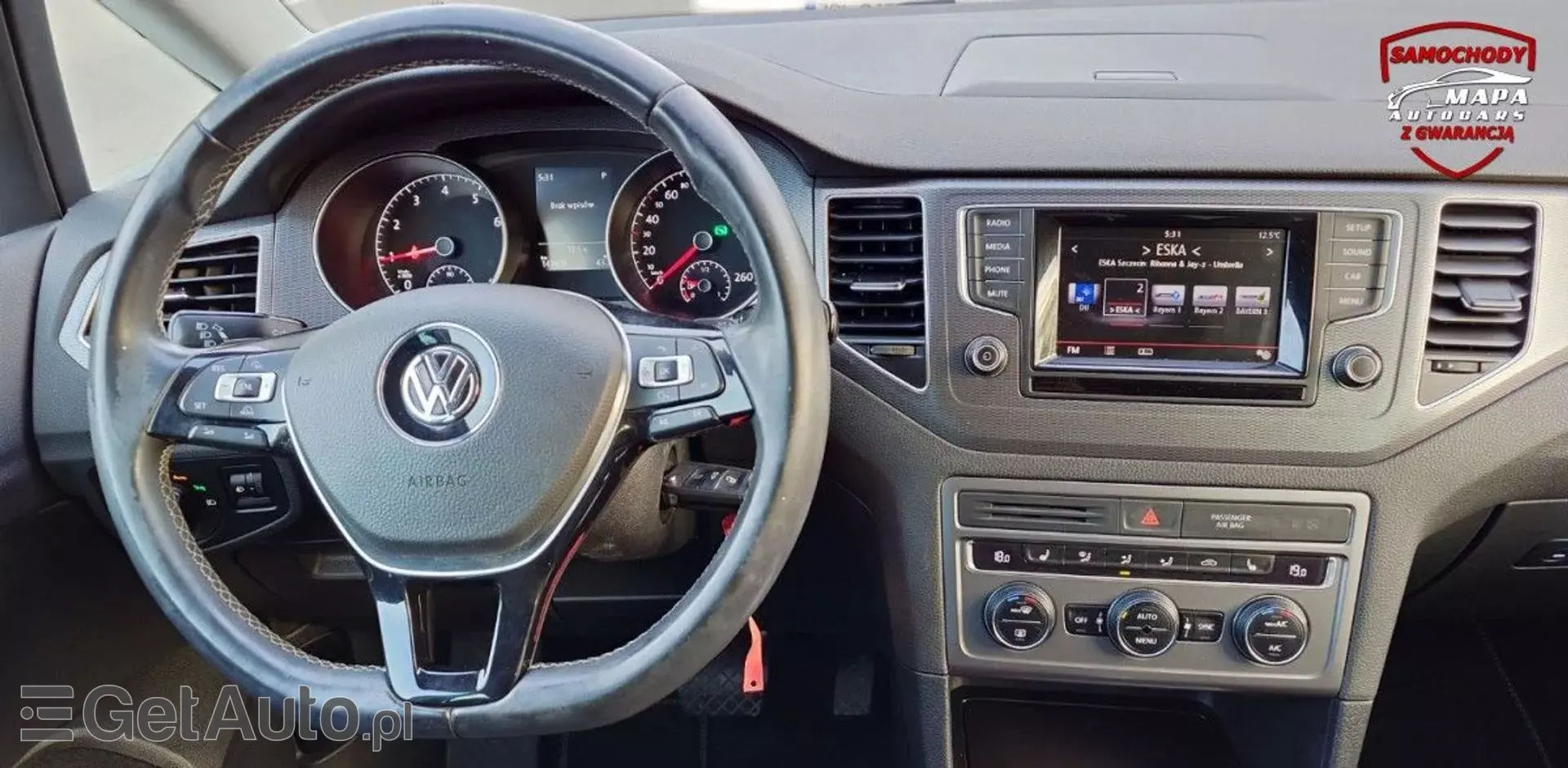 VOLKSWAGEN Golf Sportsvan 