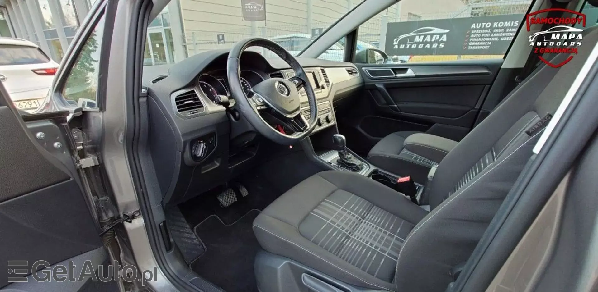 VOLKSWAGEN Golf Sportsvan 