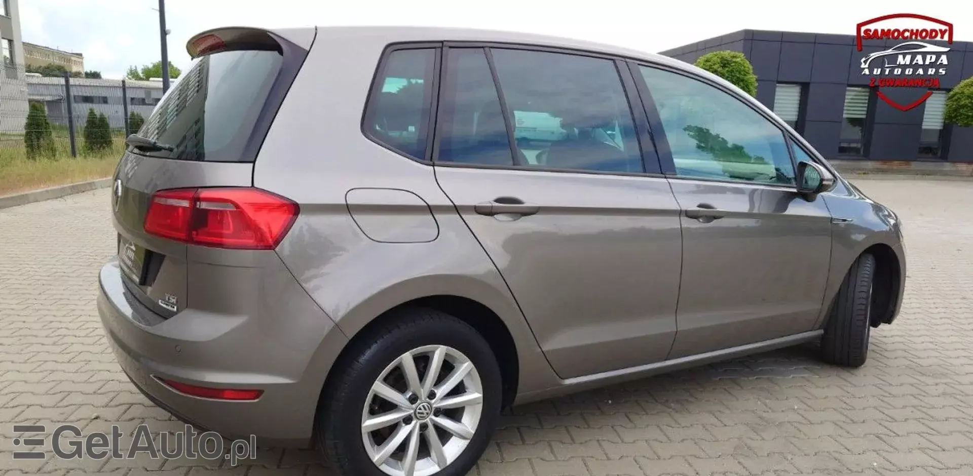 VOLKSWAGEN Golf Sportsvan 