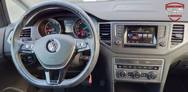 VOLKSWAGEN Golf Sportsvan 