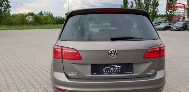 VOLKSWAGEN Golf Sportsvan 