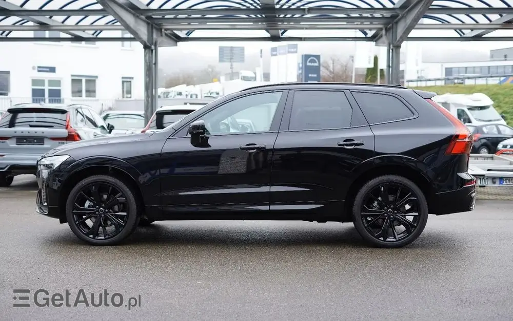 VOLVO XC 60 B5 B AWD Plus Black Edition