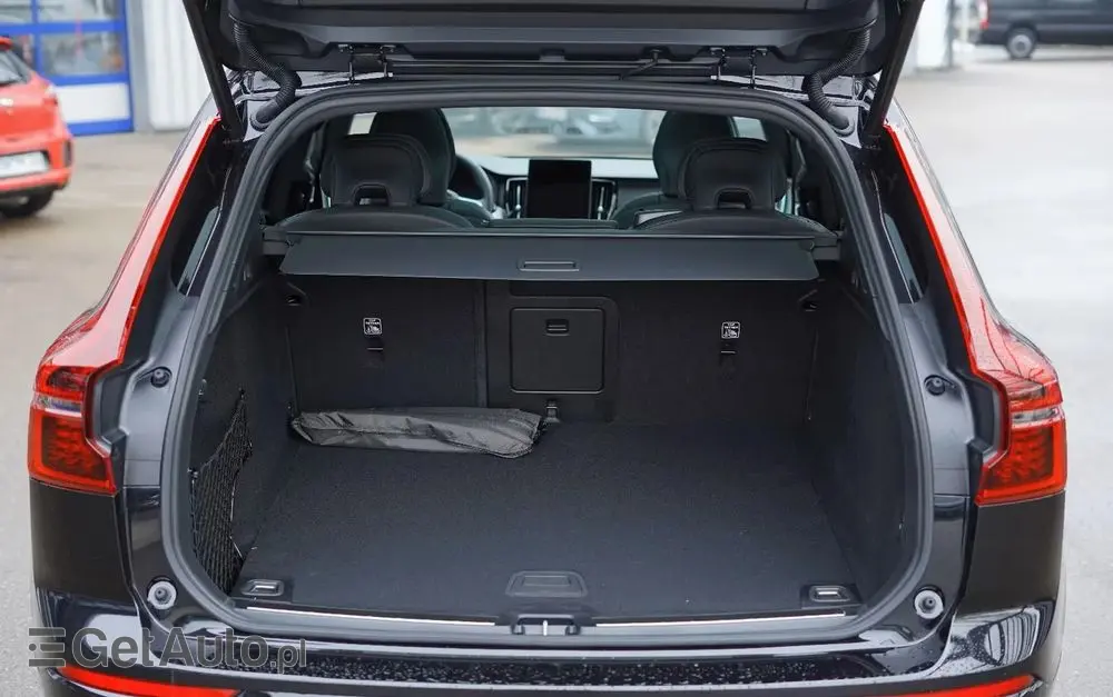 VOLVO XC 60 B5 B AWD Plus Black Edition