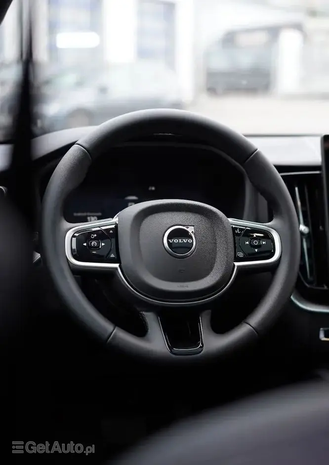 VOLVO XC 60 B5 B AWD Plus Black Edition