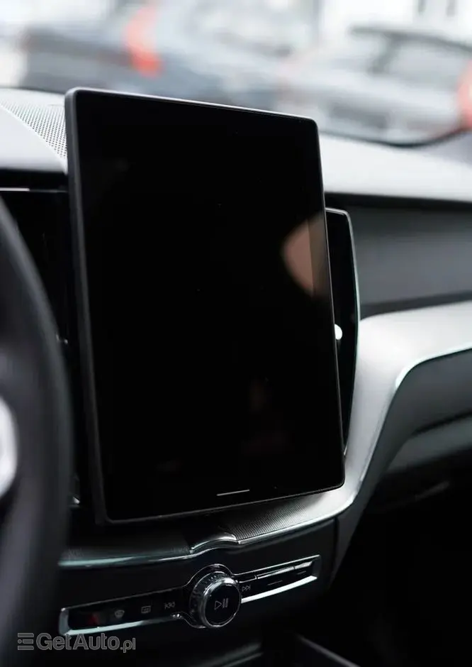 VOLVO XC 60 B5 B AWD Plus Black Edition