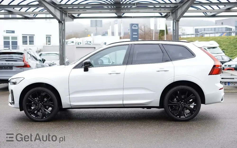 VOLVO XC 60 B5 B AWD Plus Black Edition