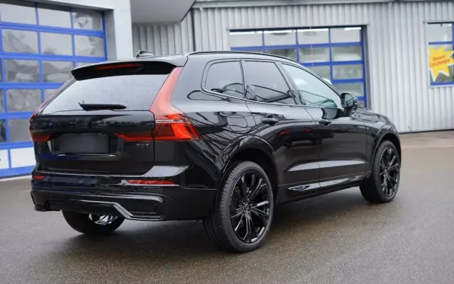 VOLVO XC 60 B5 B AWD Plus Black Edition