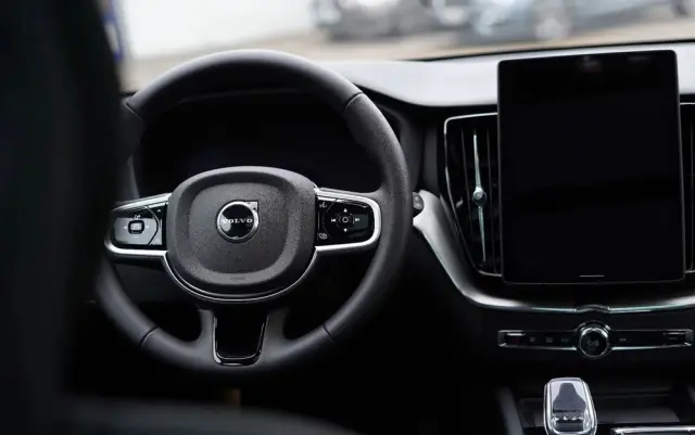 VOLVO XC 60 B5 B AWD Plus Black Edition