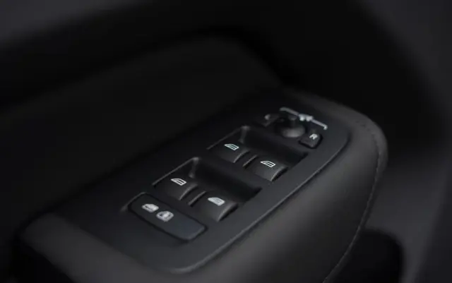 VOLVO XC 60 B5 B AWD Plus Black Edition