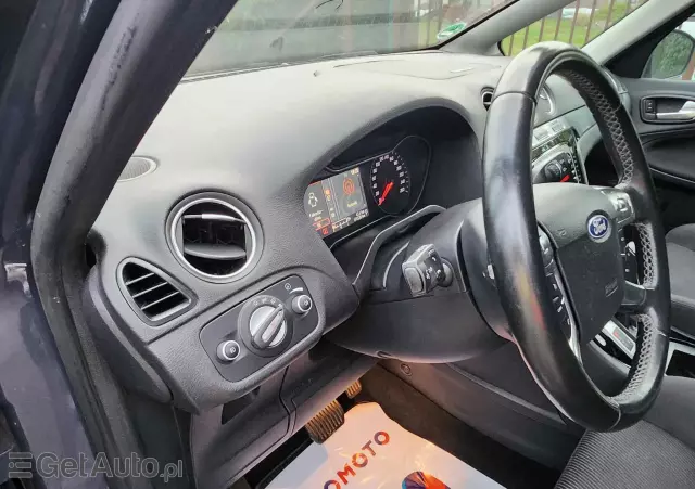 FORD S-Max 2.0 TDCi DPF Titanium