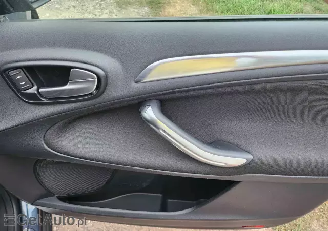 FORD S-Max 2.0 TDCi DPF Titanium