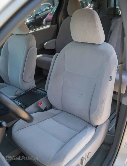 TOYOTA Sienna 