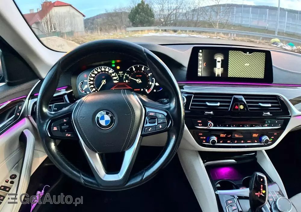 BMW Seria 5 520d Luxury Line
