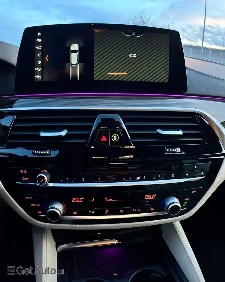 BMW Seria 5 520d Luxury Line