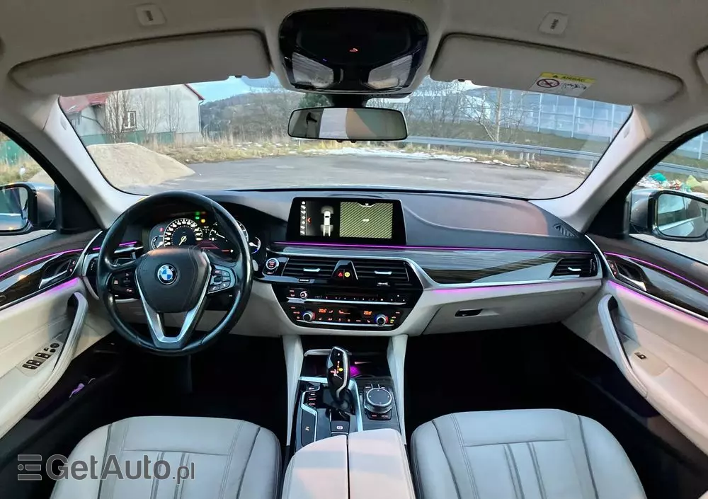 BMW Seria 5 520d Luxury Line