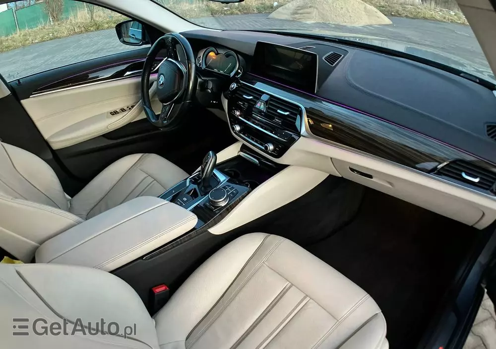 BMW Seria 5 520d Luxury Line