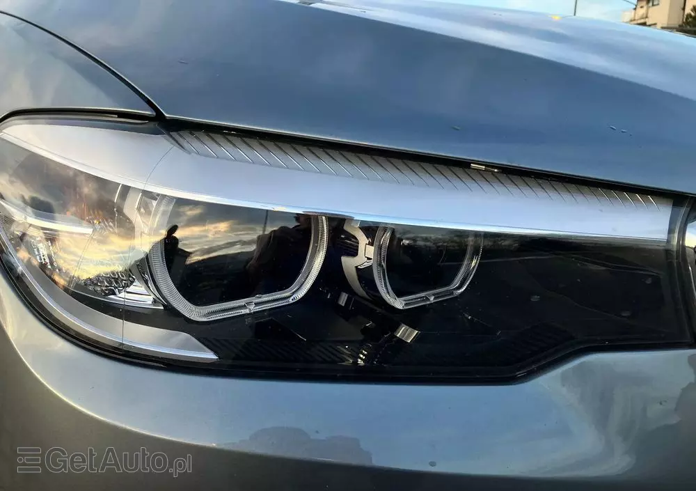 BMW Seria 5 520d Luxury Line