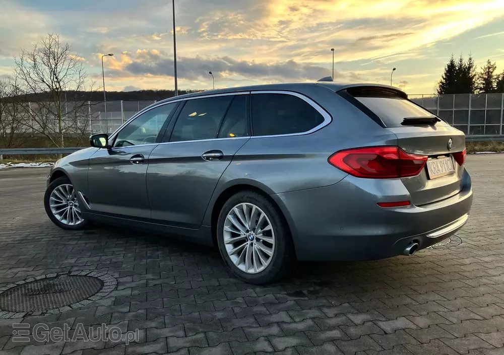 BMW Seria 5 520d Luxury Line