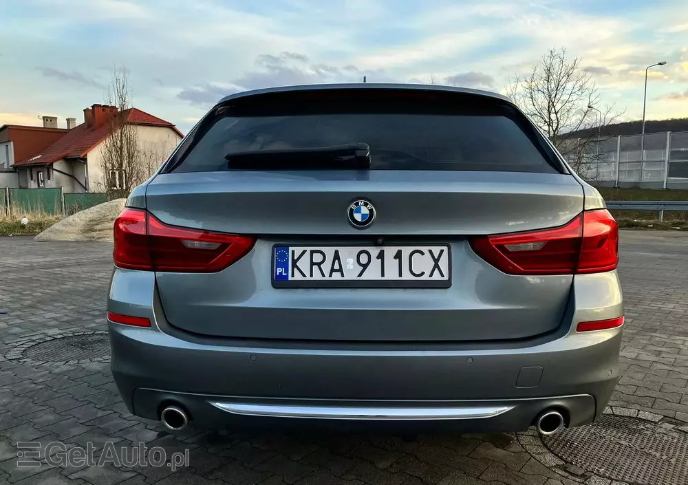 BMW Seria 5 520d Luxury Line