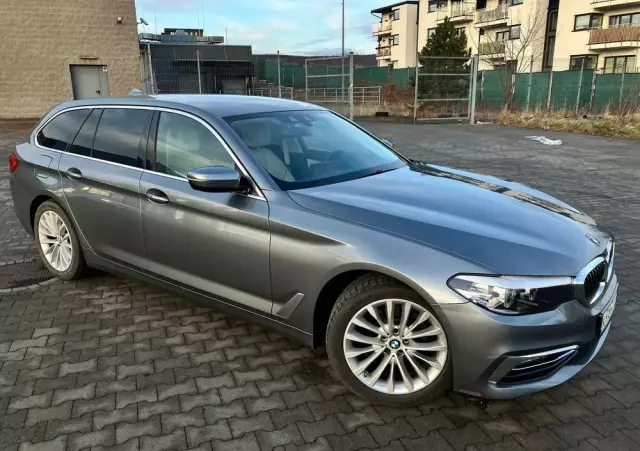 BMW Seria 5 520d Luxury Line