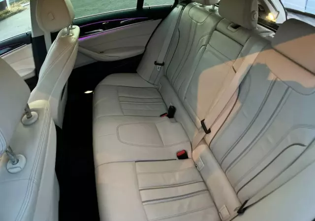 BMW Seria 5 520d Luxury Line