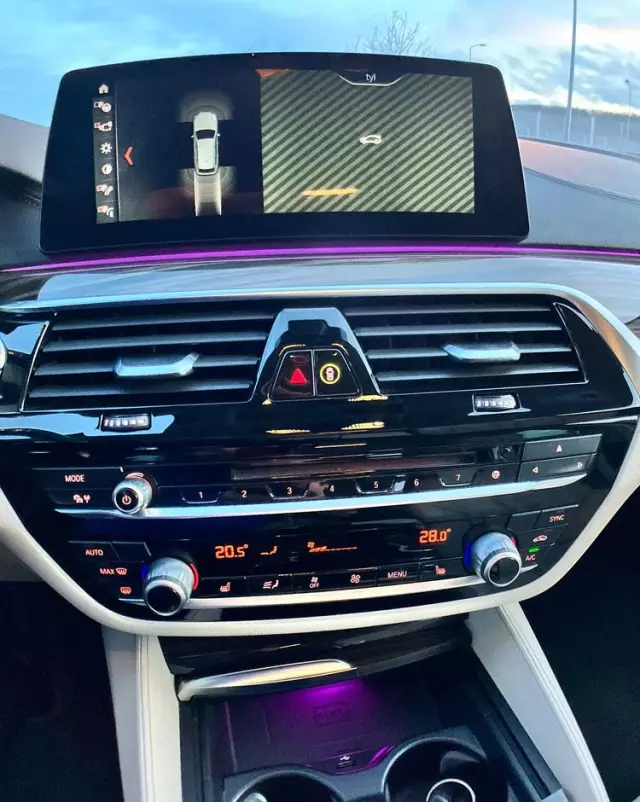 BMW Seria 5 520d Luxury Line