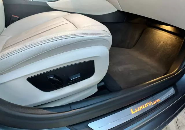 BMW Seria 5 520d Luxury Line