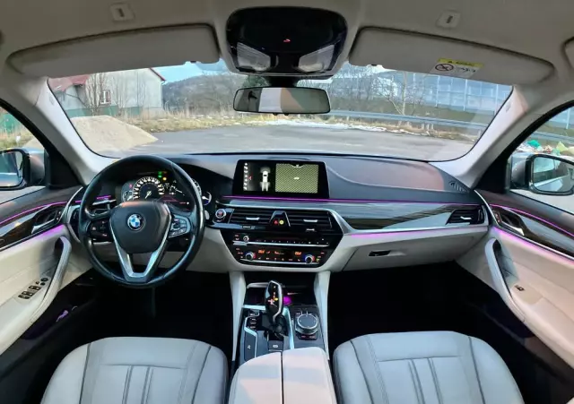 BMW Seria 5 520d Luxury Line