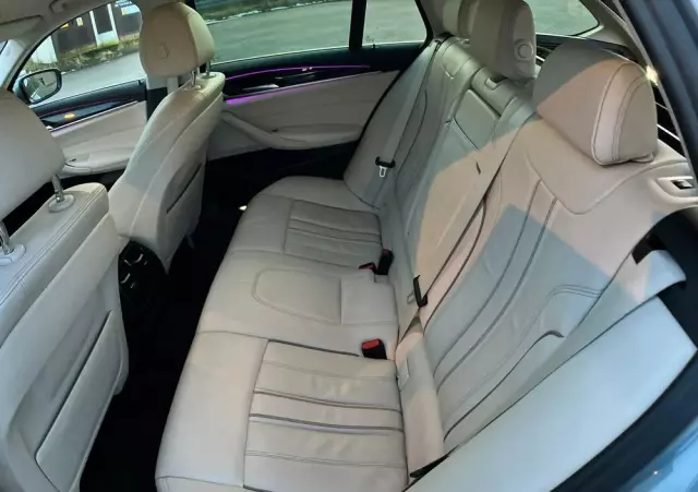 BMW Seria 5 520d Luxury Line
