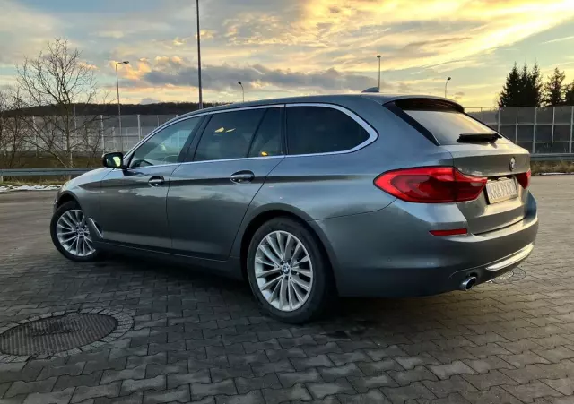 BMW Seria 5 520d Luxury Line