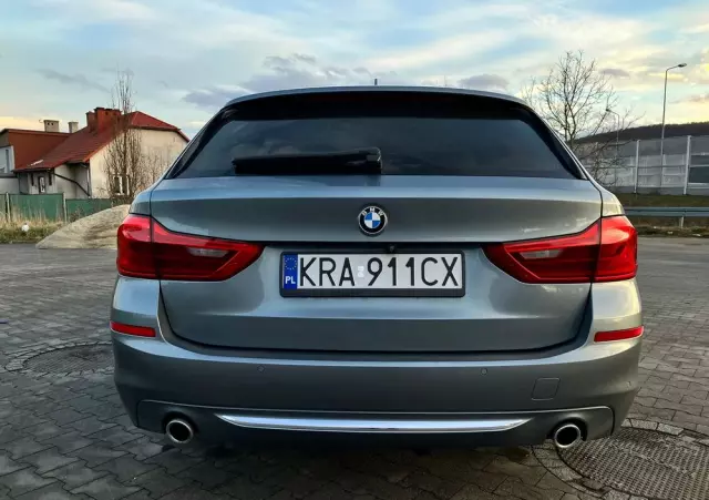 BMW Seria 5 520d Luxury Line