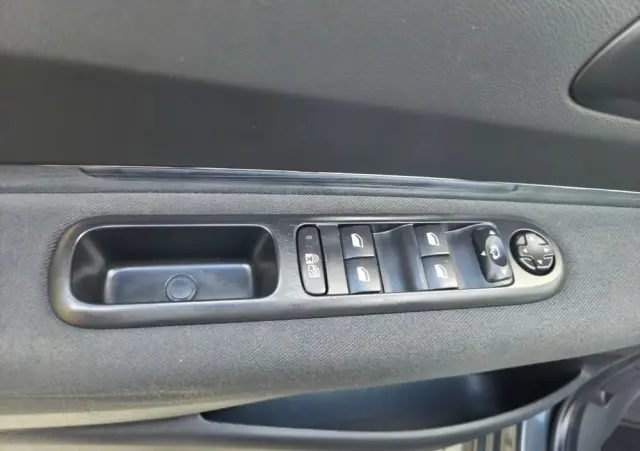 PEUGEOT 3008 1.6 HDi Access