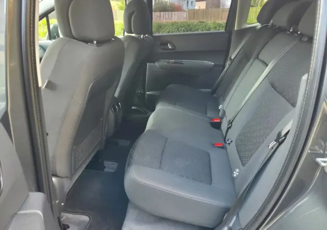 PEUGEOT 3008 1.6 HDi Access