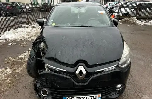 RENAULT Clio 