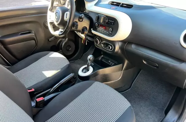 RENAULT Twingo 