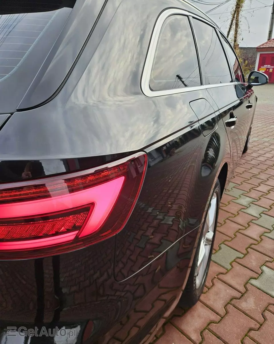 AUDI A4 Avant 35 TFSI S tronic