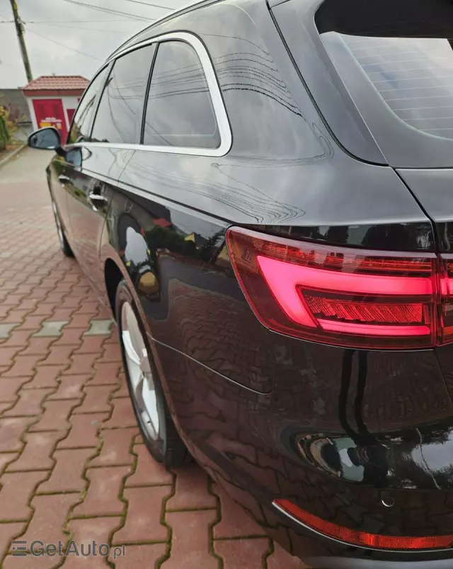 AUDI A4 Avant 35 TFSI S tronic