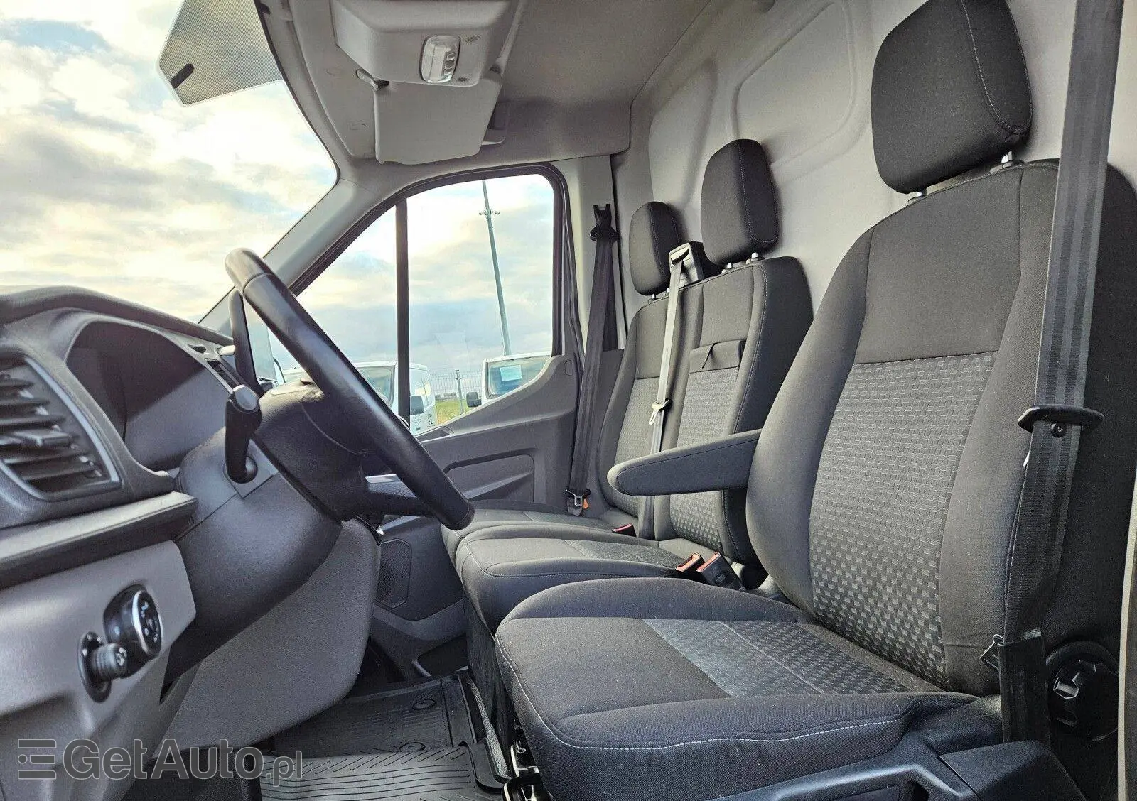 FORD Transit L3H2 Trail