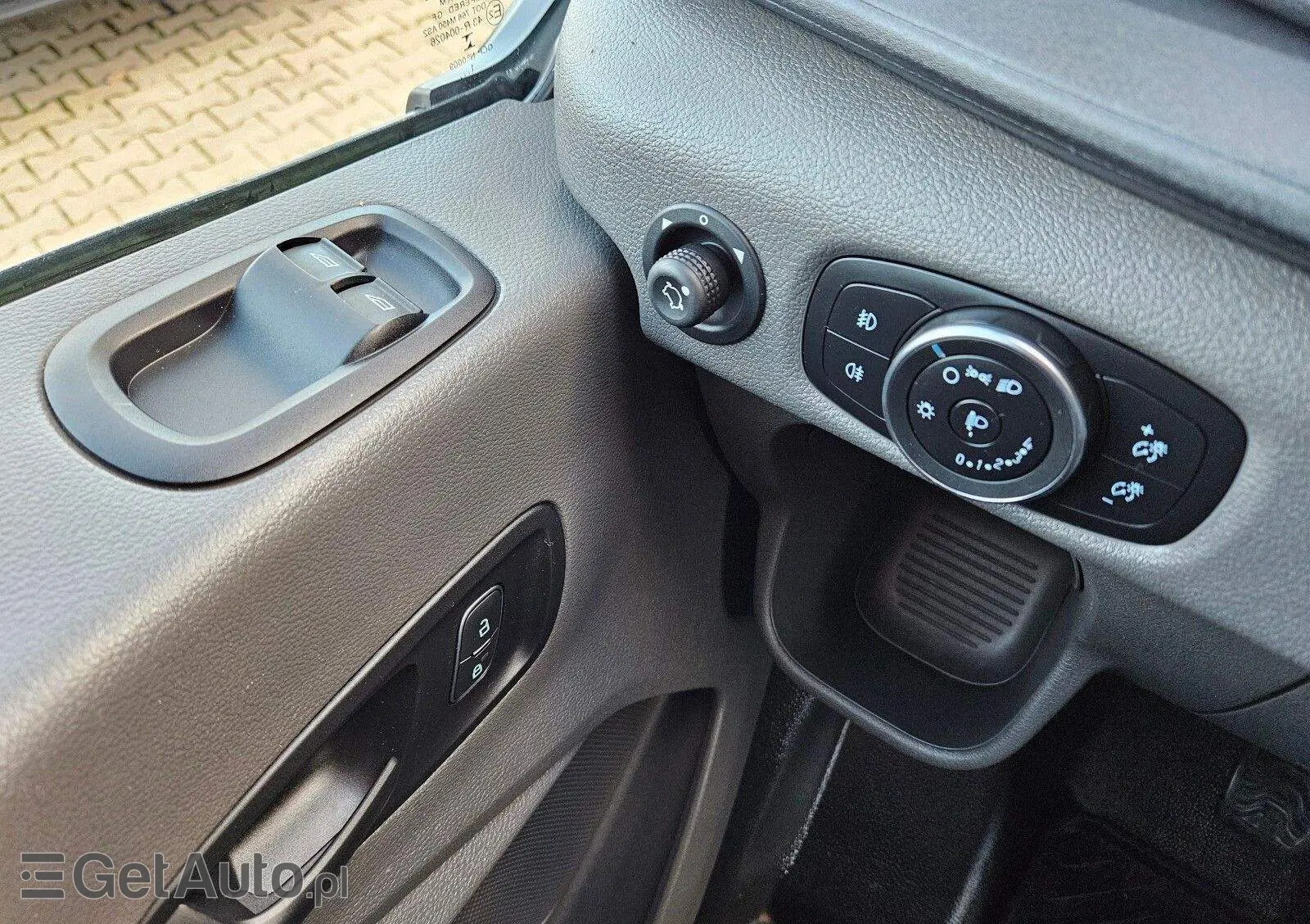 FORD Transit L3H2 Trail