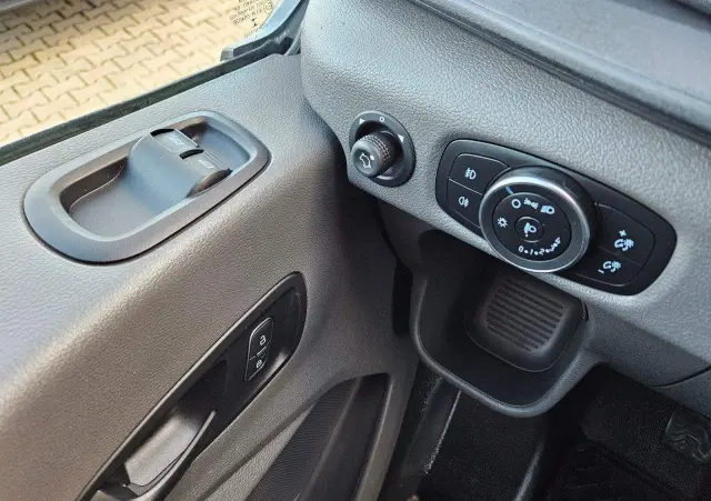 FORD Transit L3H2 Trail