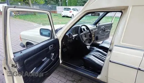 MERCEDES-BENZ W123 