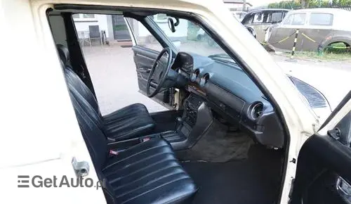 MERCEDES-BENZ W123 