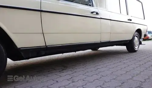 MERCEDES-BENZ W123 