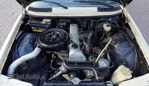 MERCEDES-BENZ W123 