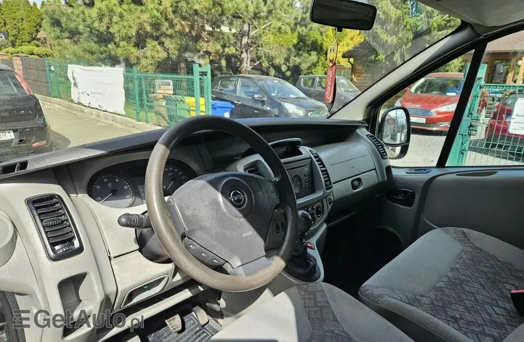 OPEL Vivaro 