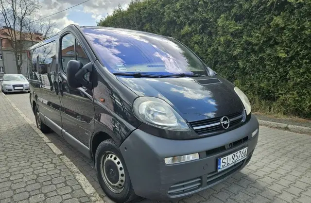 OPEL Vivaro 
