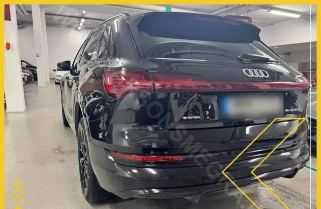 AUDI E-tron 