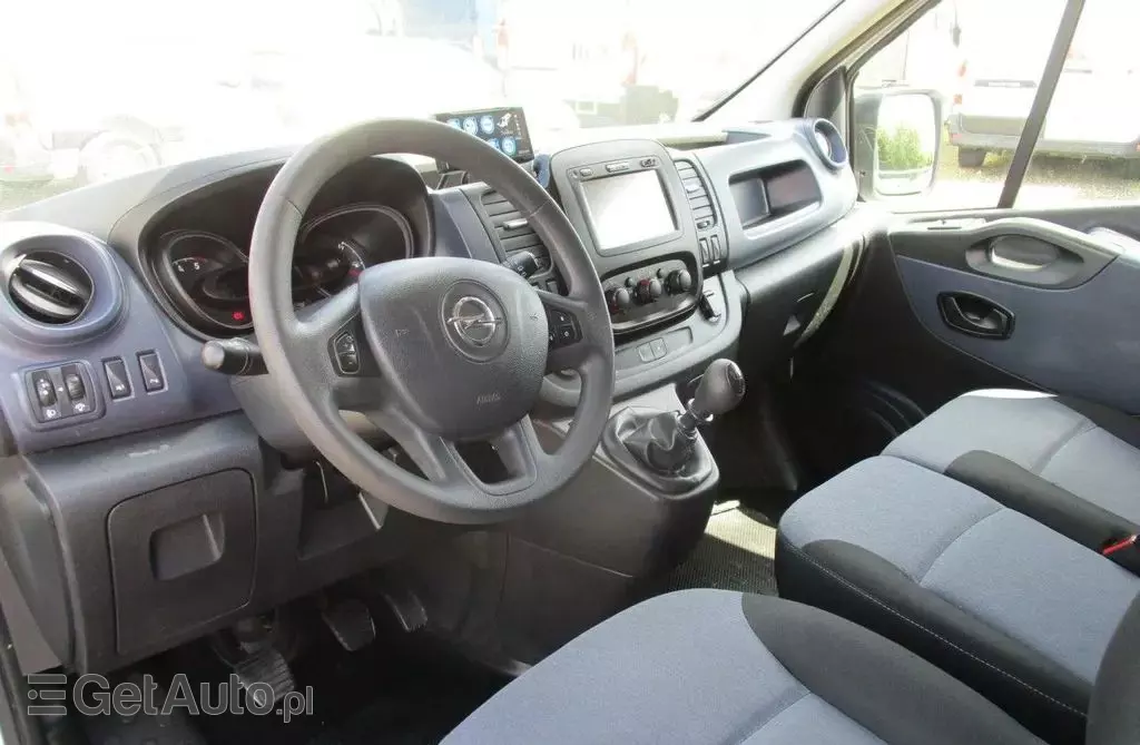 OPEL Vivaro 